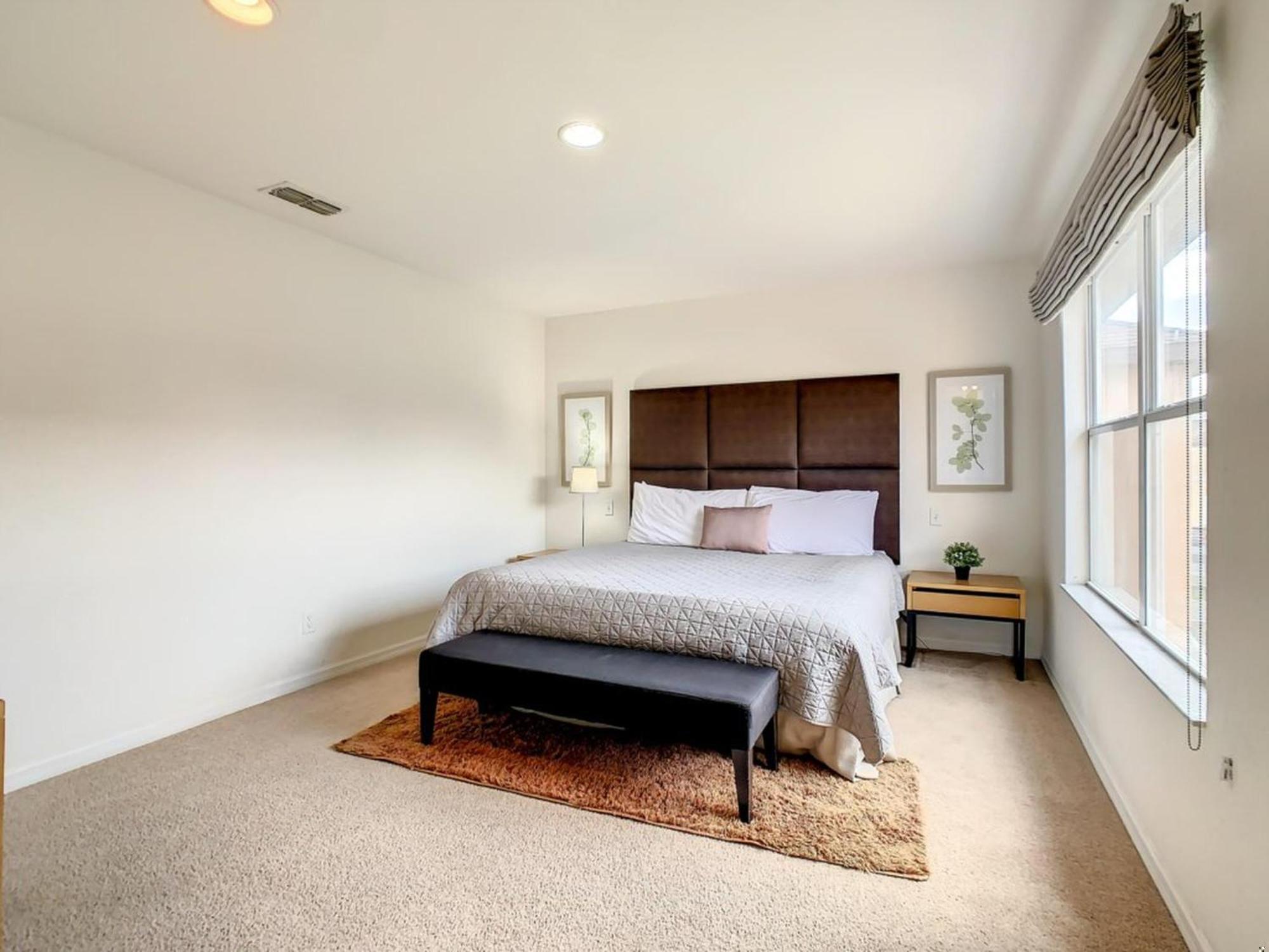 Apartment Regal Oaks Getaway: Living Near