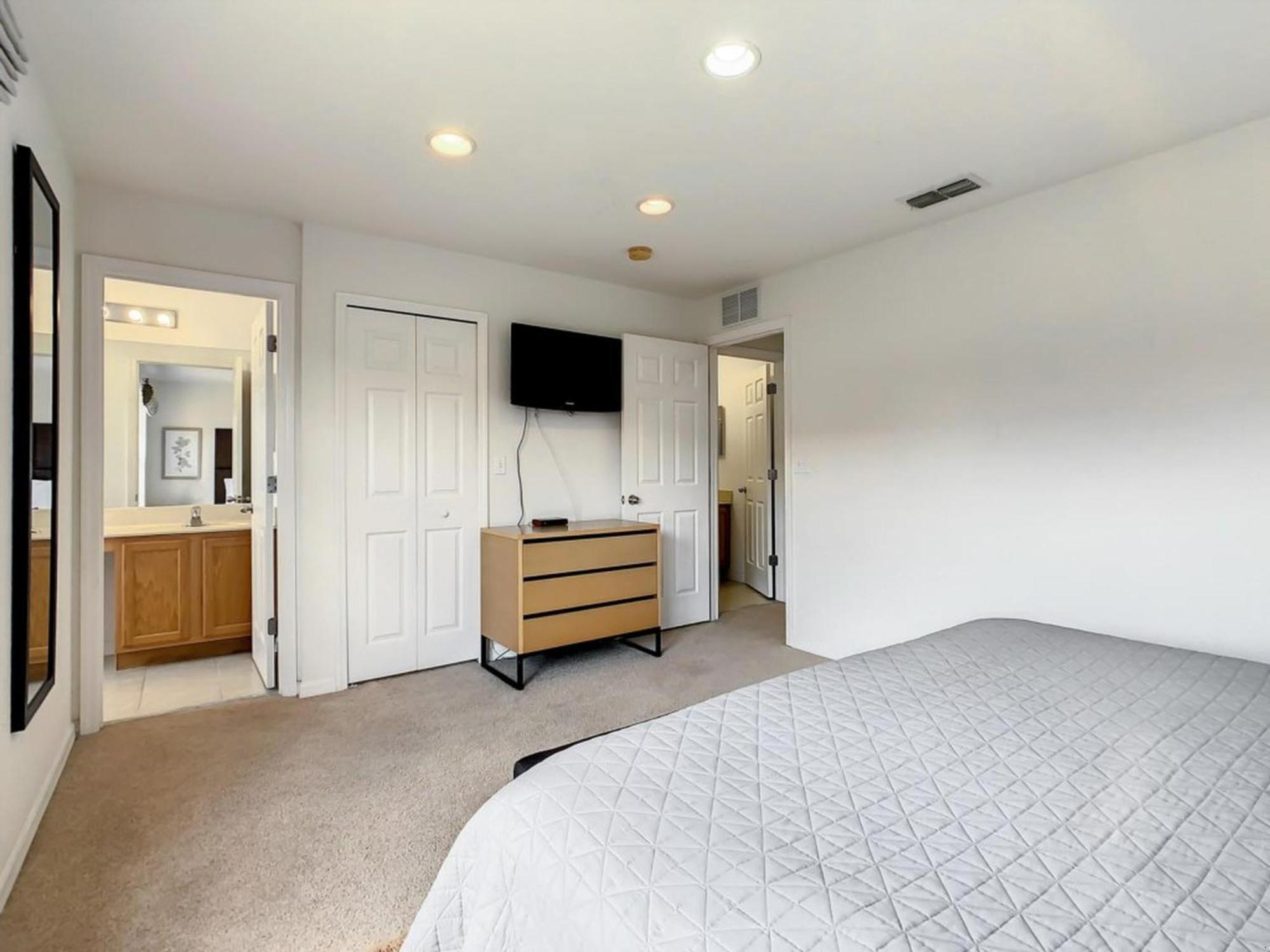 Regal Oaks Getaway: Living Near Orlando