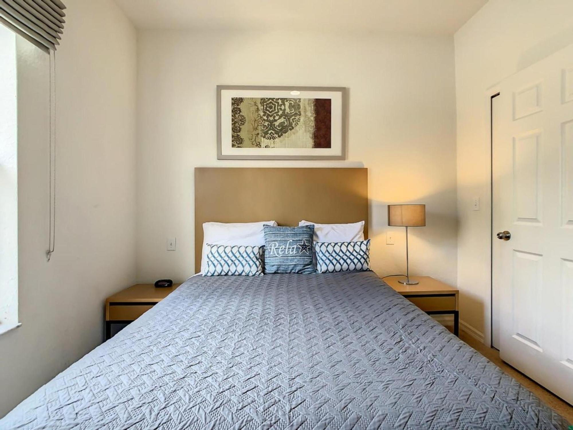 Regal Oaks Getaway: Living Near Apartment