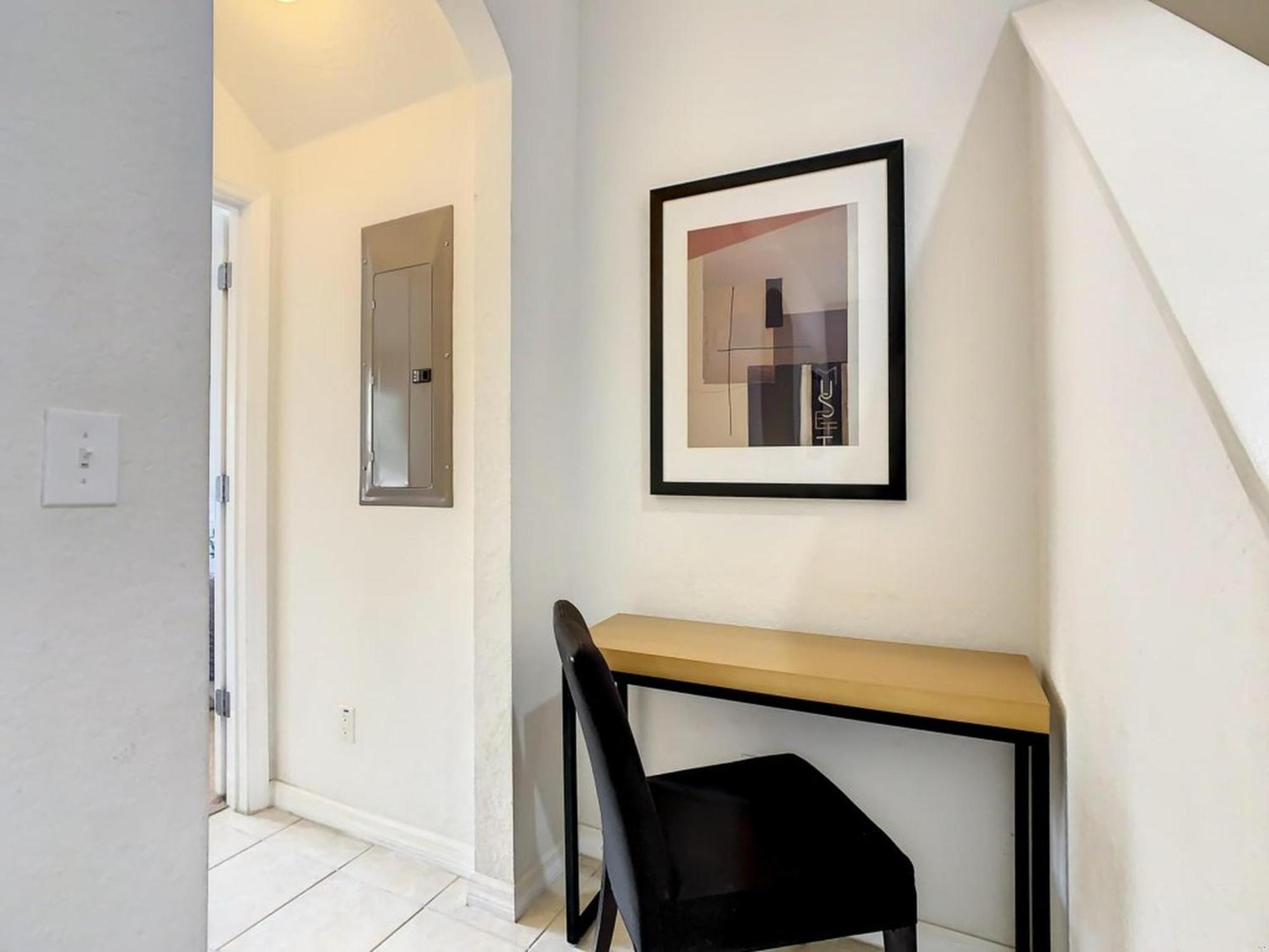Apartment Regal Oaks Getaway: Living Near