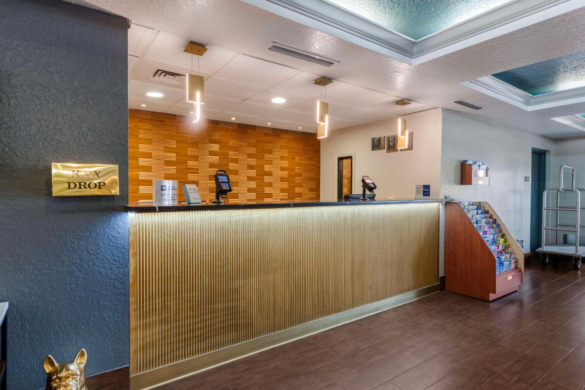 Hotel Western Universal - Newly Renovated! Orlando