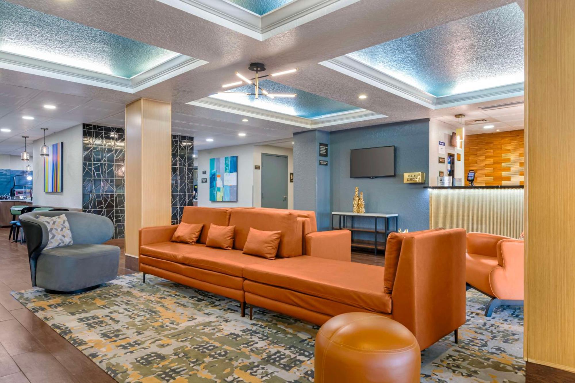 Western Universal - Newly Renovated! Orlando