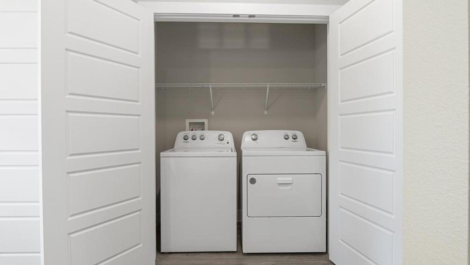 Landing At Apex South Creek - 1 Bedroom In Meadow Woods Apartment *