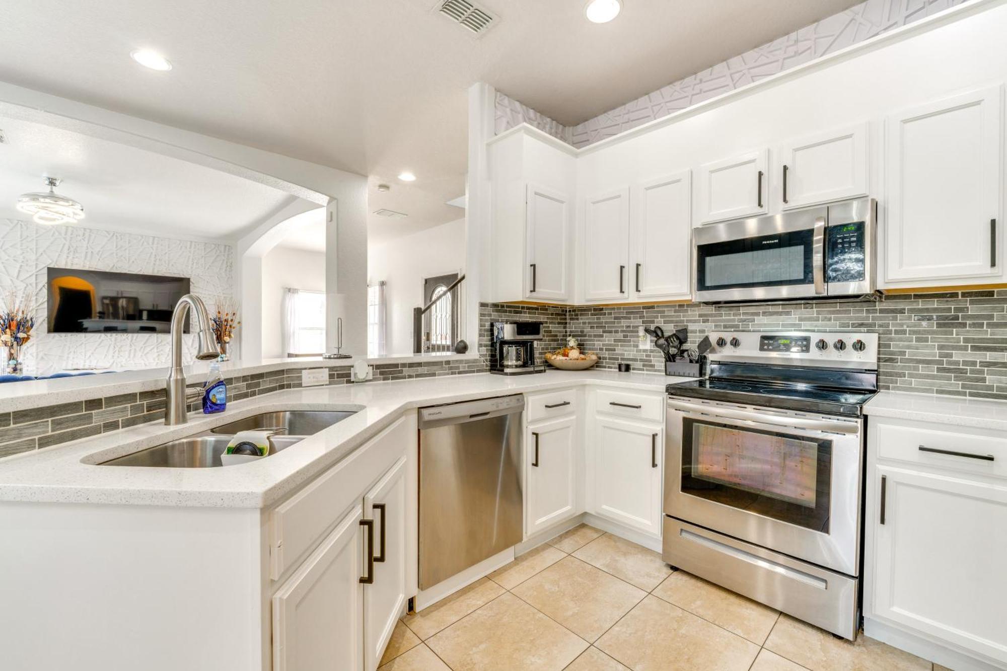 Game And Private Pool Luxe Clermont Getaway Holiday home *
