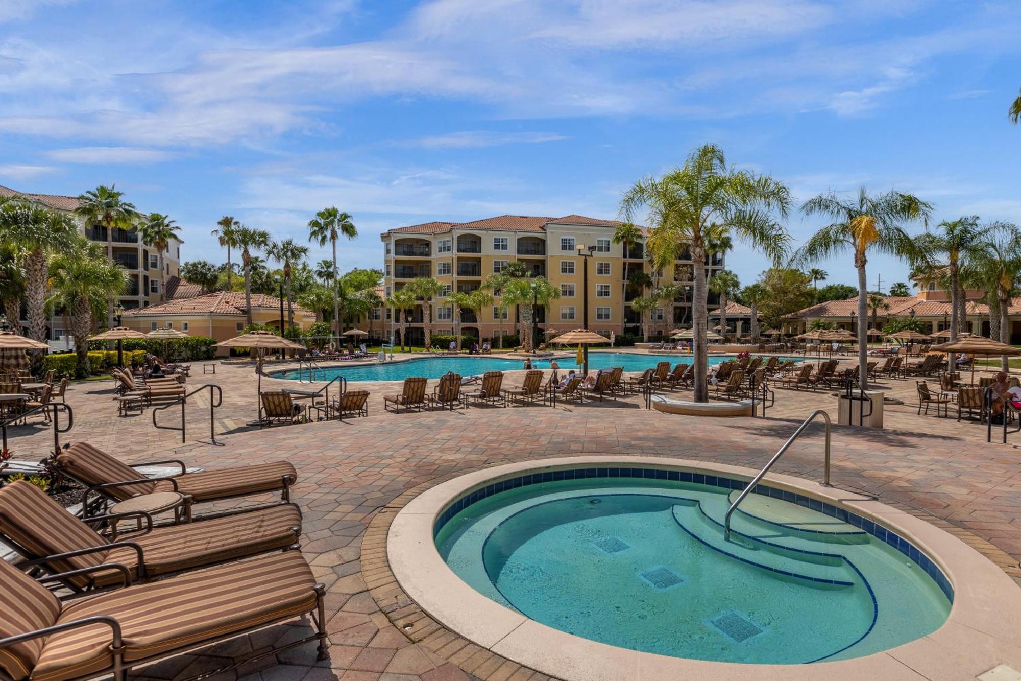 3 Bedroom Family Friendly At Worldquest Near 2731 *