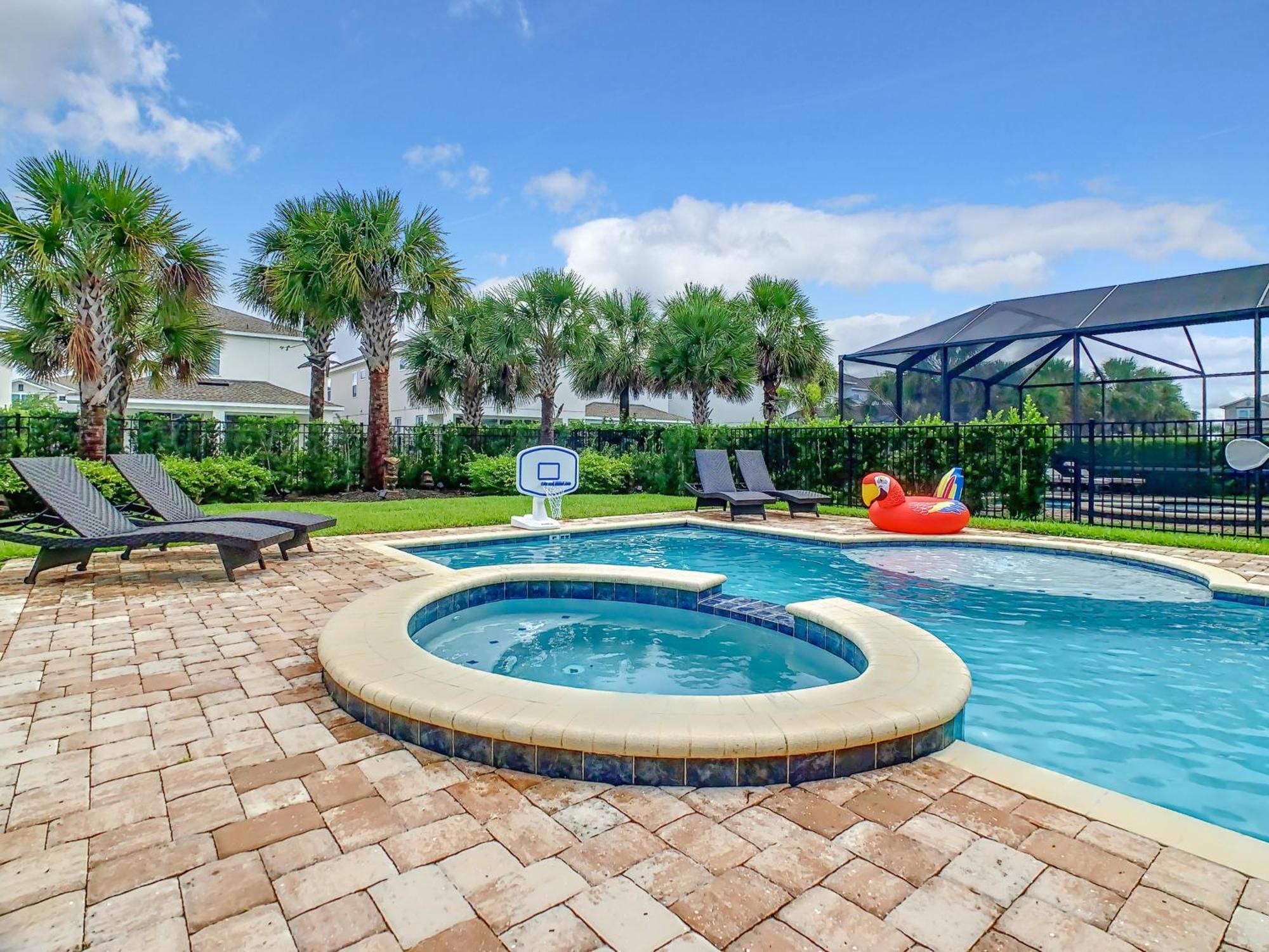 Kastaway Pool Near Villa Orlando