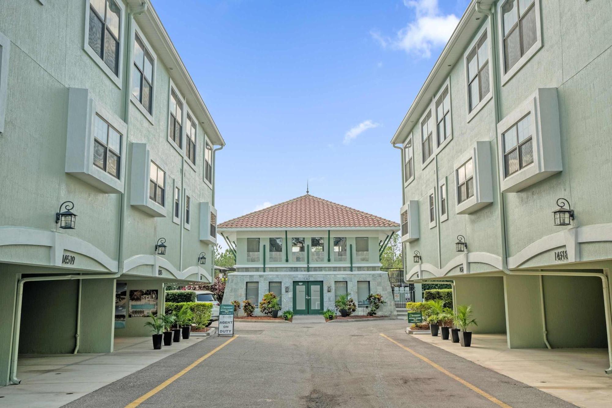 Holiday home Sunny Memorial Day In Fl - Townhome By Disney! Orlando