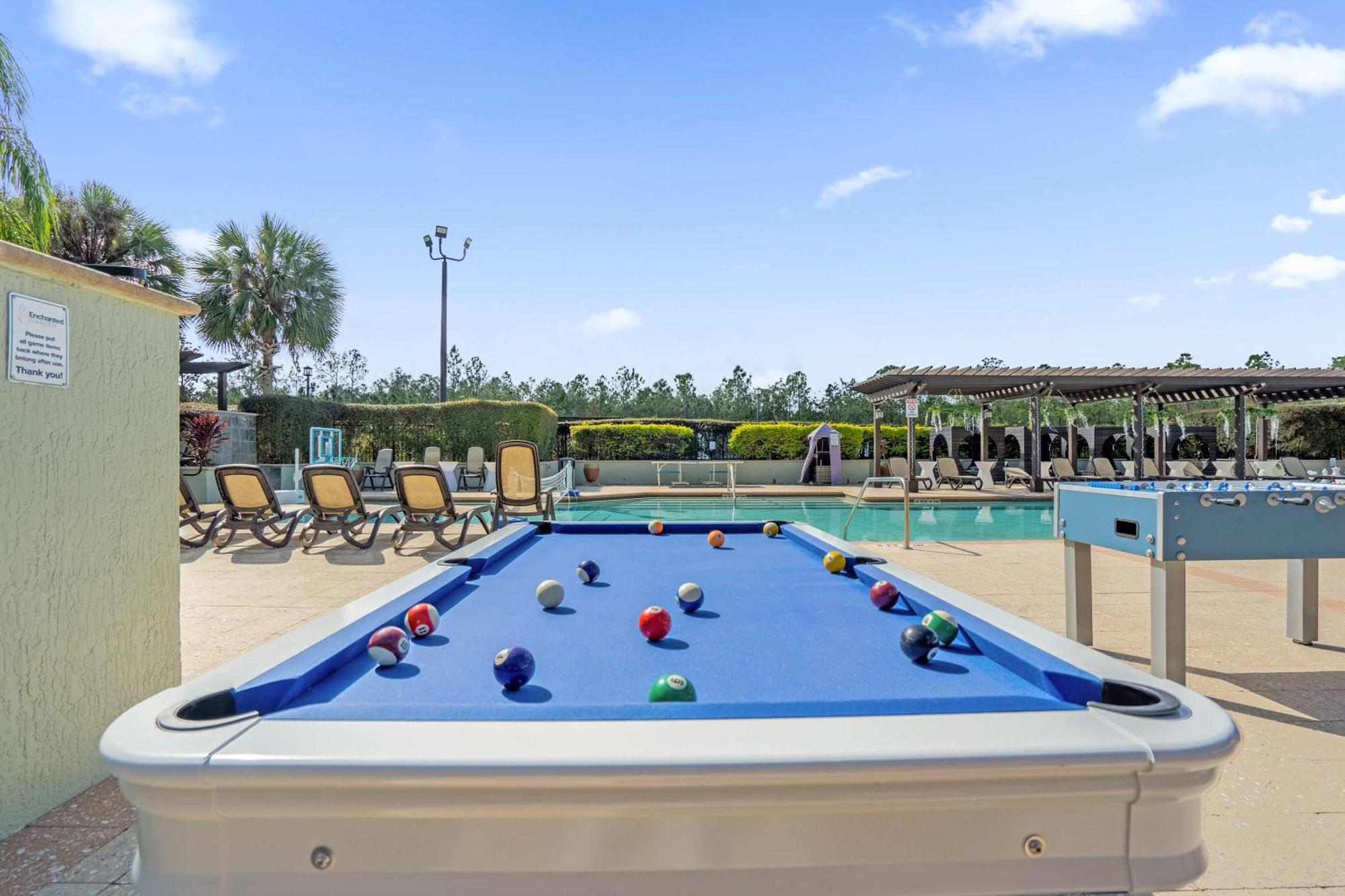 Memorial Day - Renovated Townhome By Disney! Holiday home Orlando