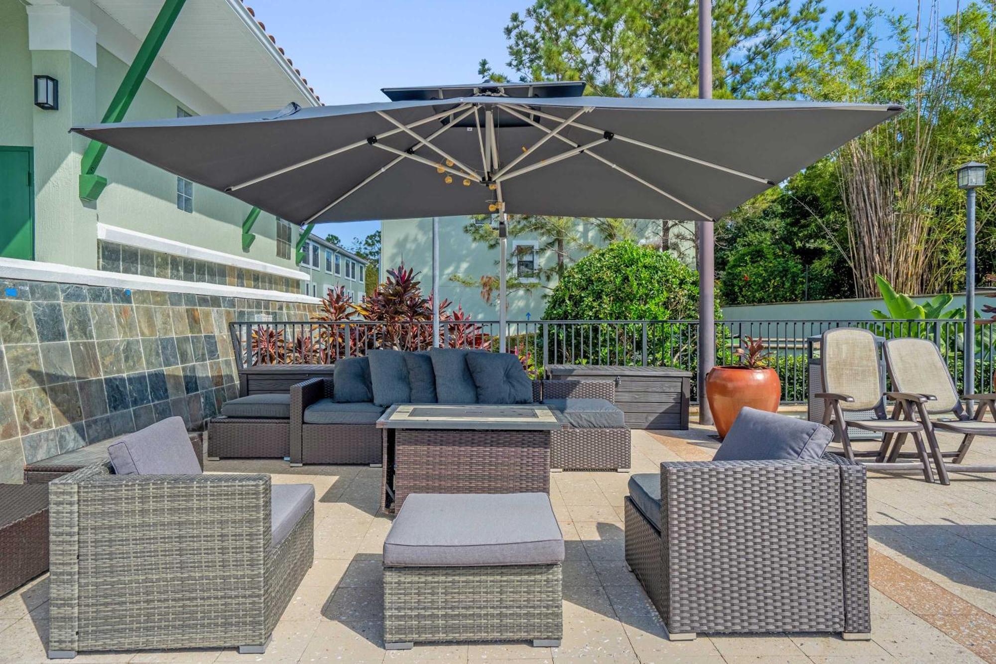 Holiday home Memorial Day - Renovated Townhome By Disney! *