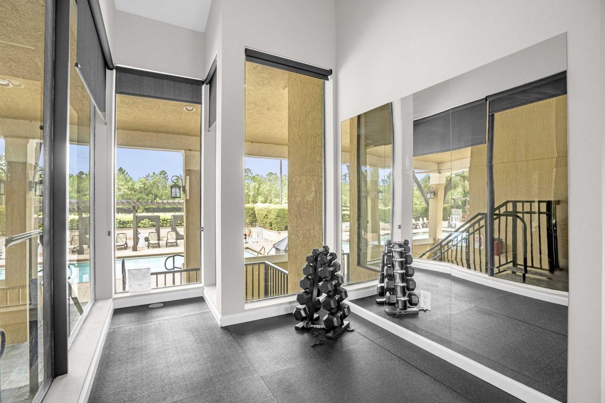 Memorial Day - Renovated Townhome By Disney! Holiday home