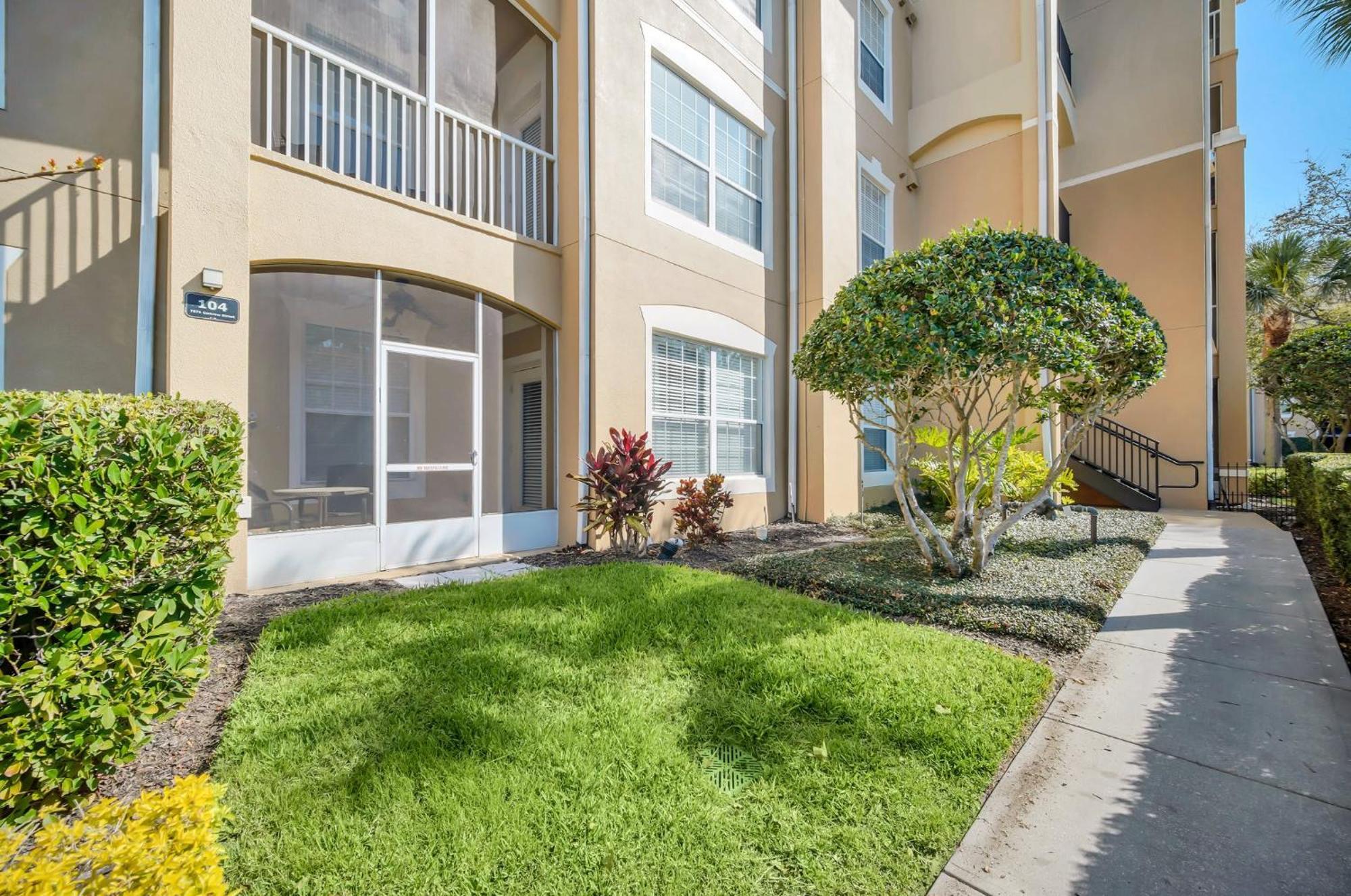 3 Bedrooms Only Minutes From *