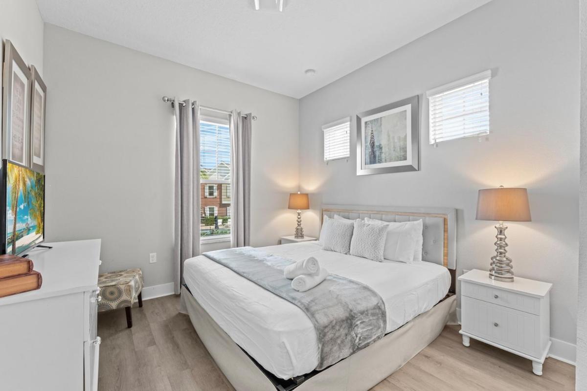 Super Ensuite's - 5bdr 6bas - 4 Miles To Parks Holiday home Orlando