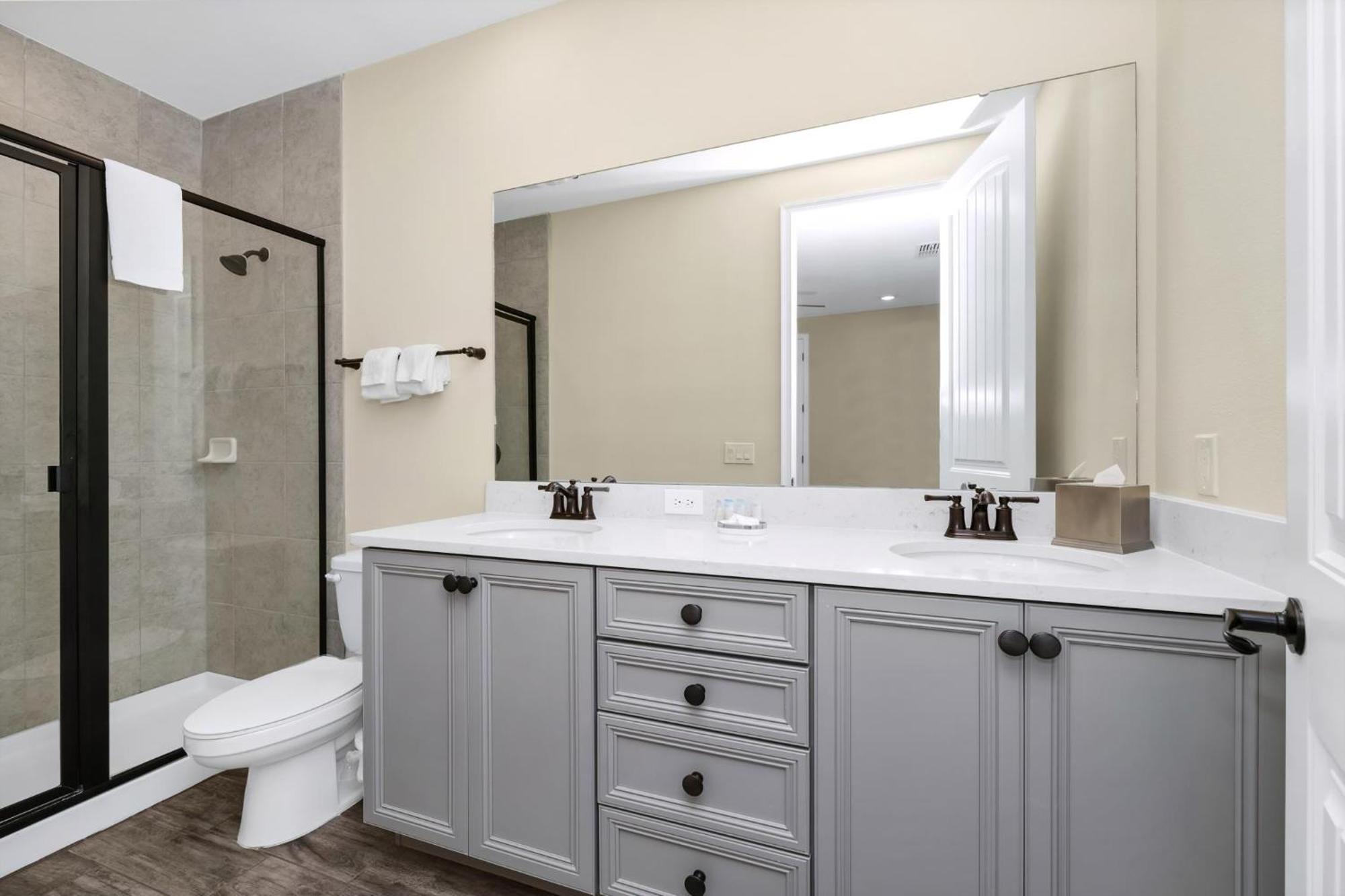 Villa Comfy Near With Margaritaville Island H20 Access - 8155cp