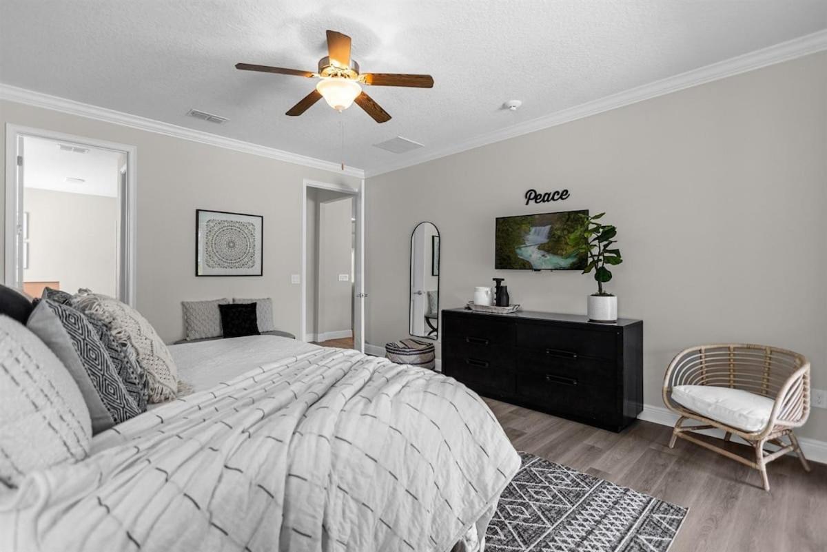 7739-9-gs-bedroom Theming And Modern Luxury Holiday home *