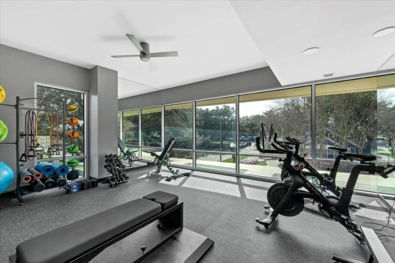 Modern 3 Bedroom In Downtown W Free Parking * Orlando