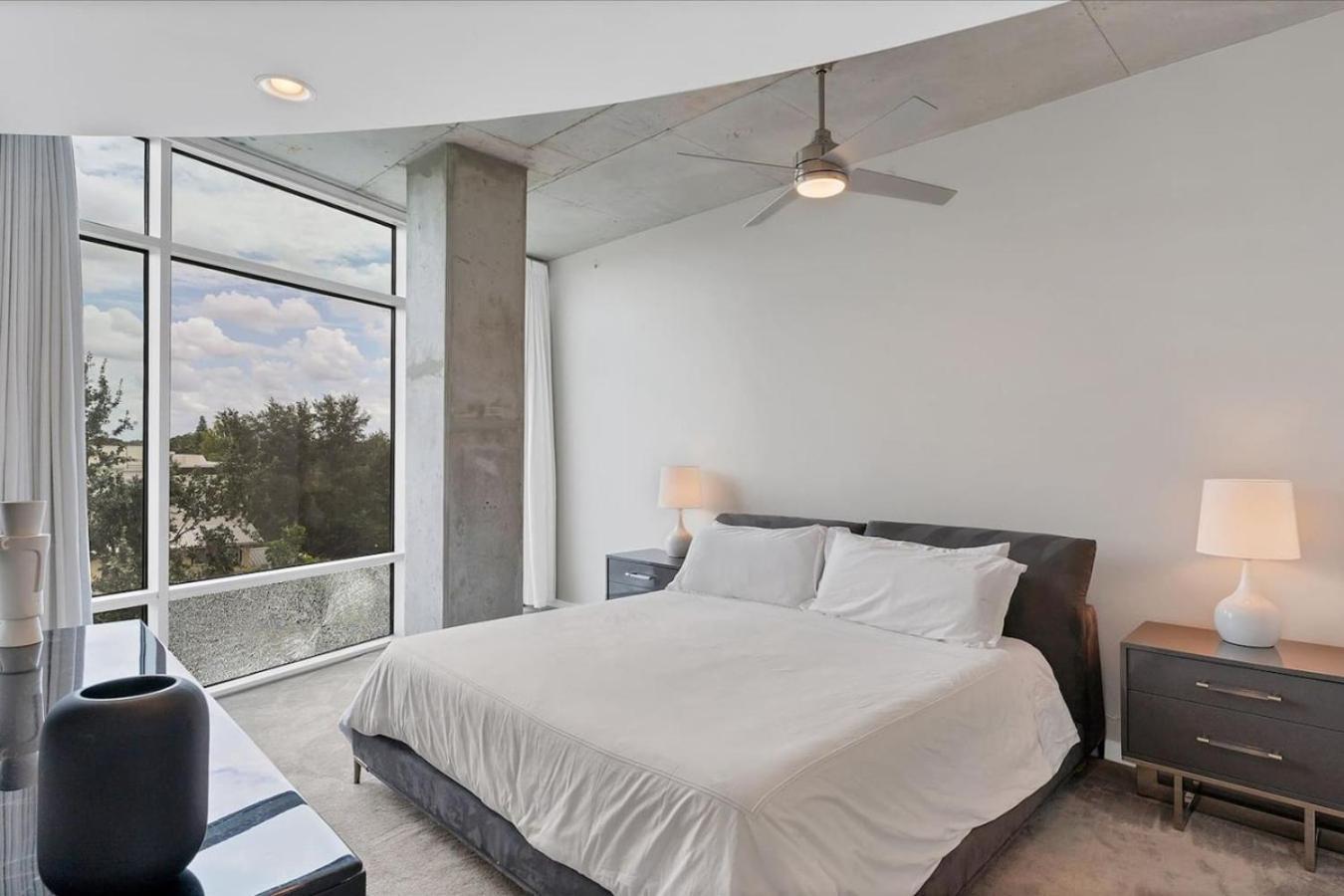 Modern 3 Bedroom In Downtown W Free Parking Apartment Orlando