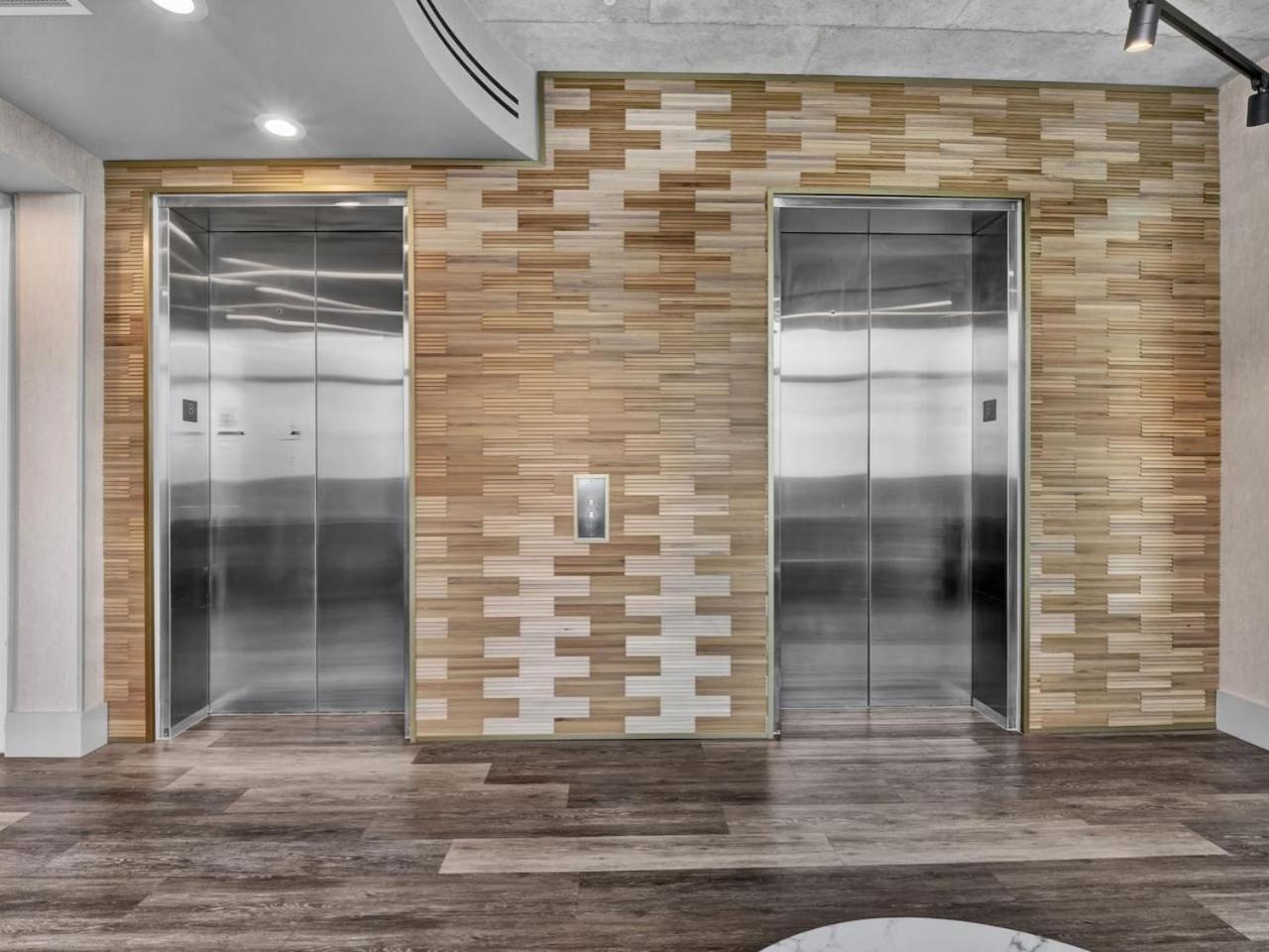 New 1 Bedroom In Downtown *