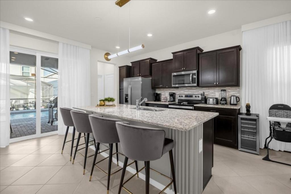 5 Bedrooms- 5,5 Bathrooms- Windsor Cay 16219 Tw Holiday home *