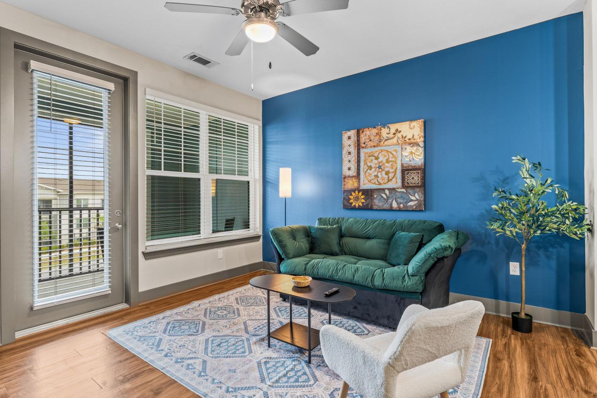 Apartment Full Petfriendly, King Bed, Amenities, 15 Min To Parks *