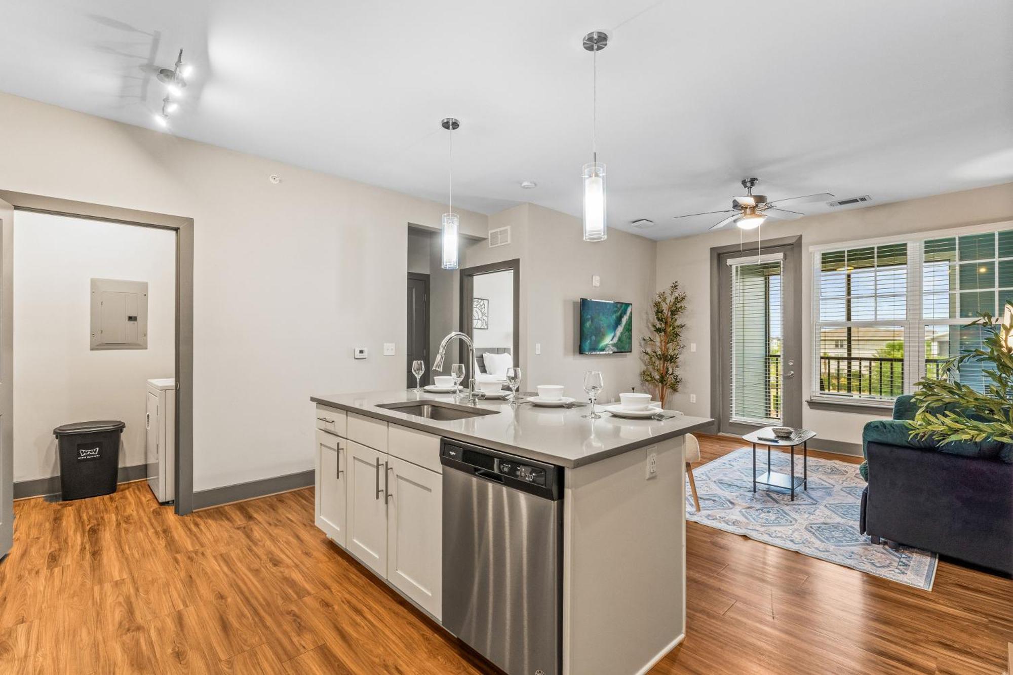 Full Petfriendly, King Bed, Amenities, 15 Min To Parks Orlando