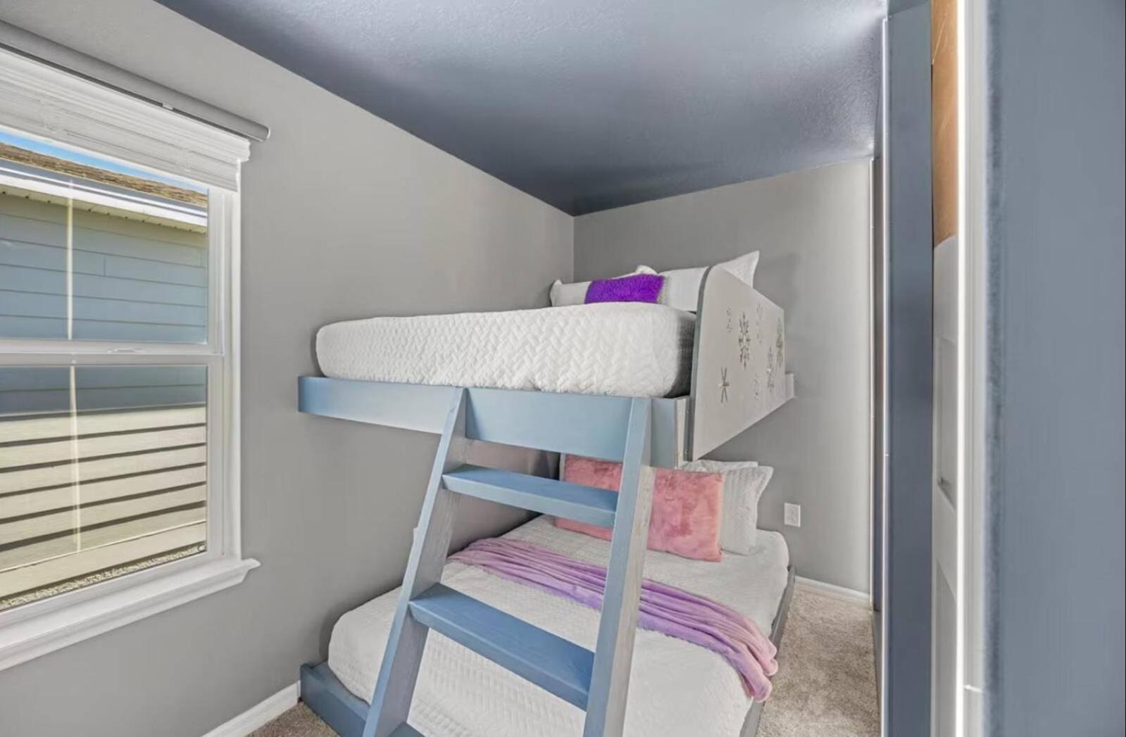 2025 Brand New 08 Bedrooms At Windsor Cay Holiday home Orlando
