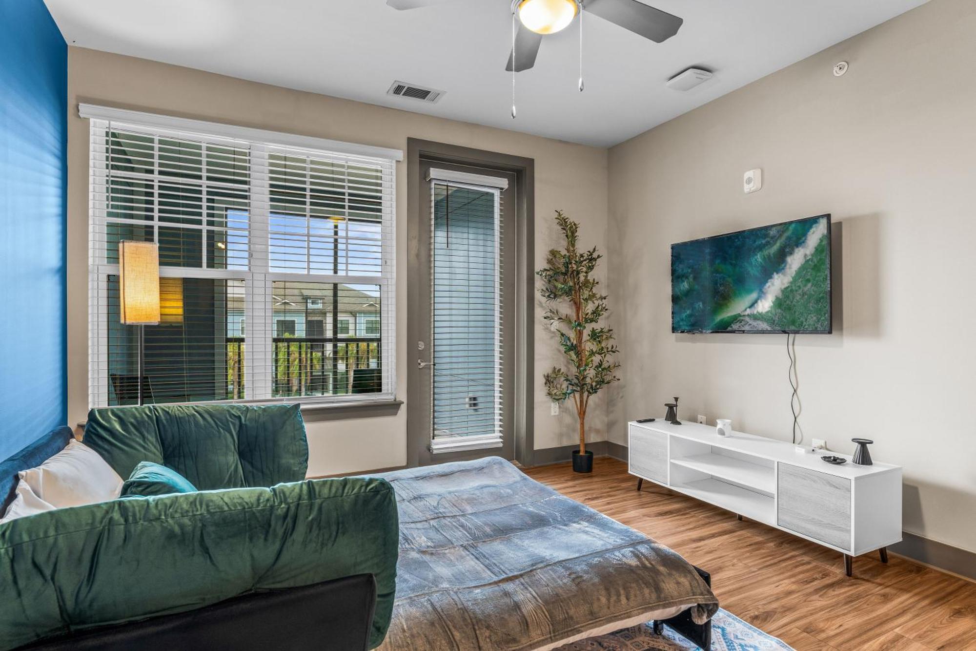 Full W King Bed, Pets Welcome, Amenities, Near Parks * Orlando