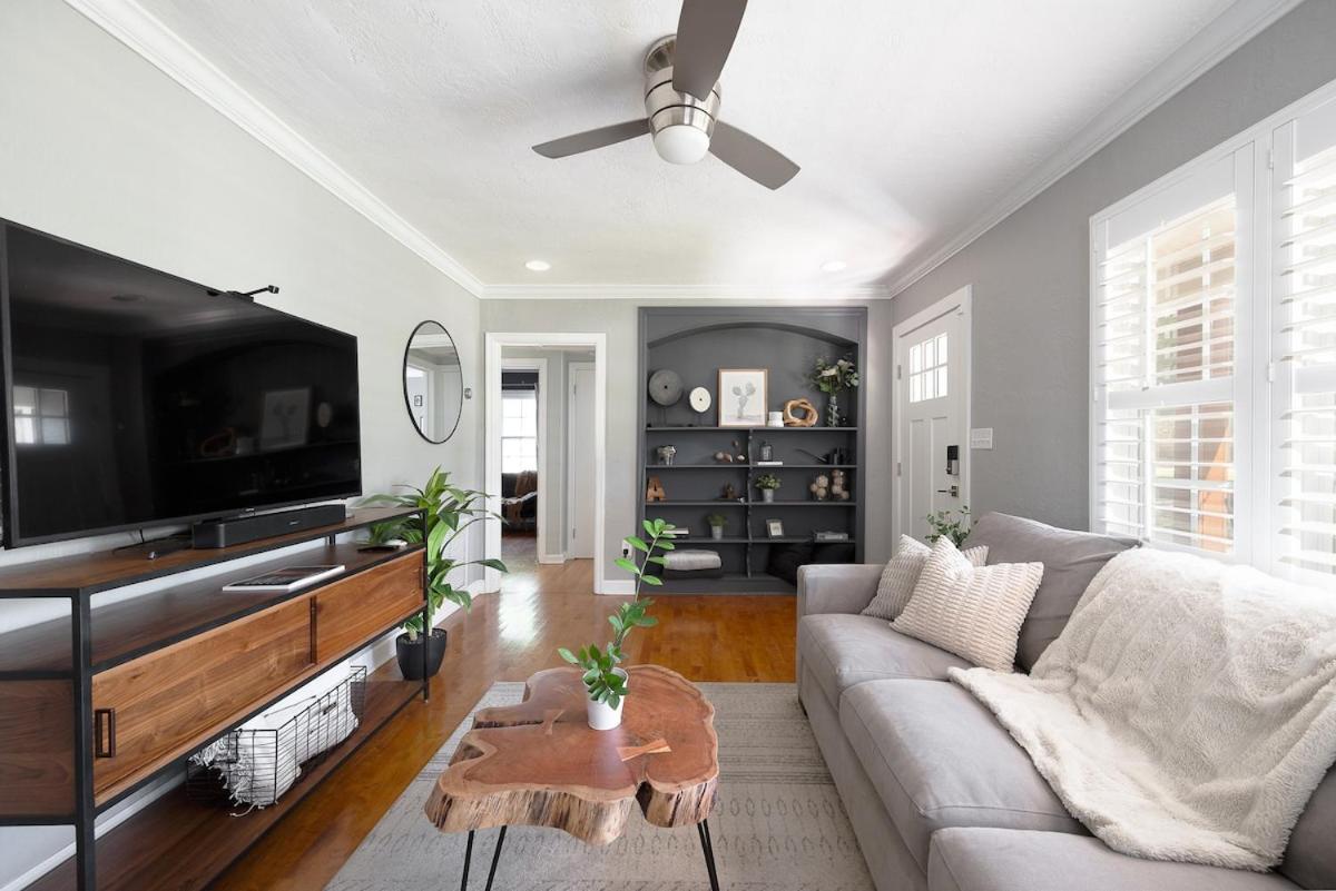 Charming 3br Near Dt With King Bed And Fire Pit * Orlando