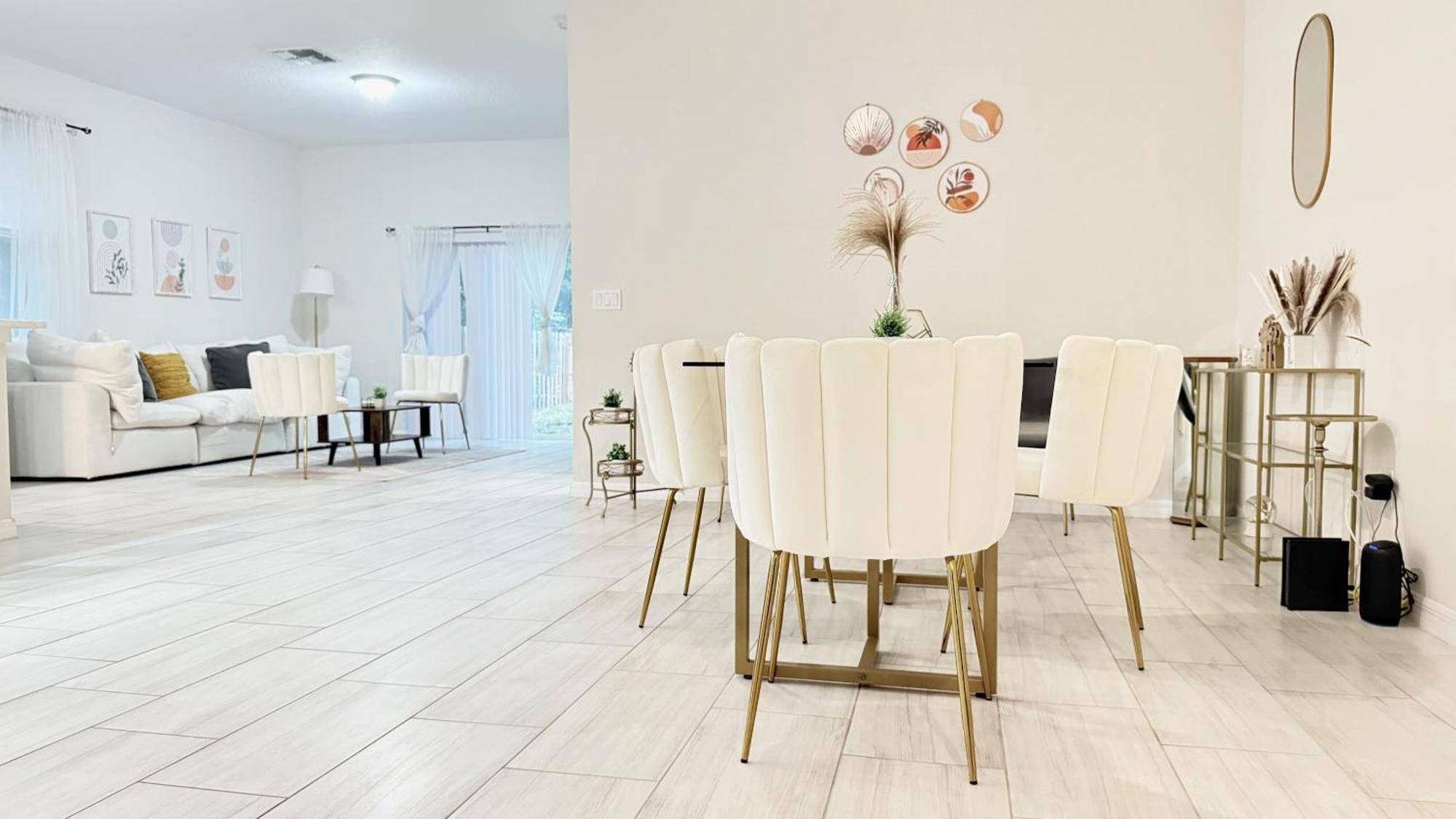 Holiday home Entire House In Close To Parks Orlando