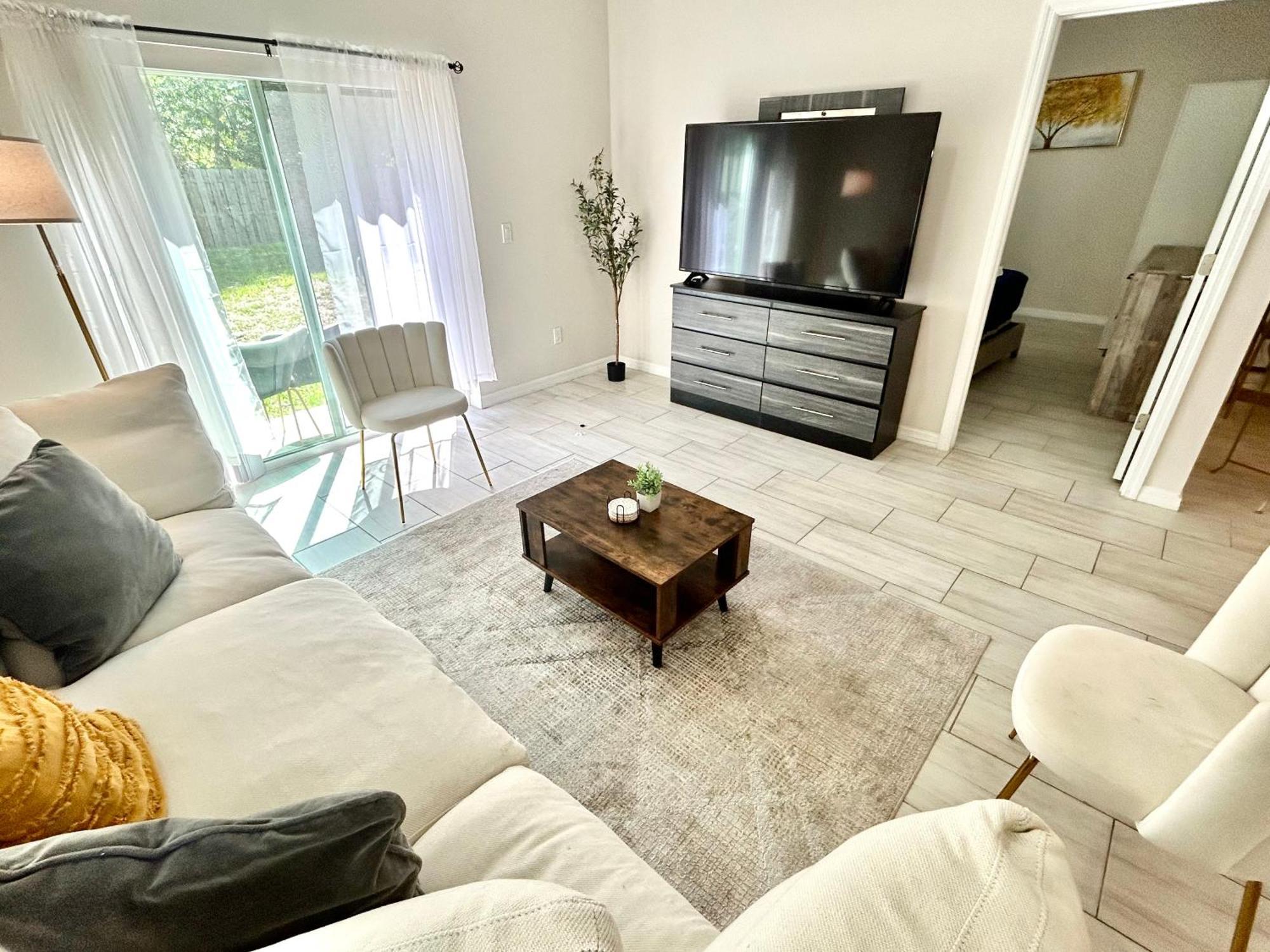 Entire House In Close To Parks Orlando