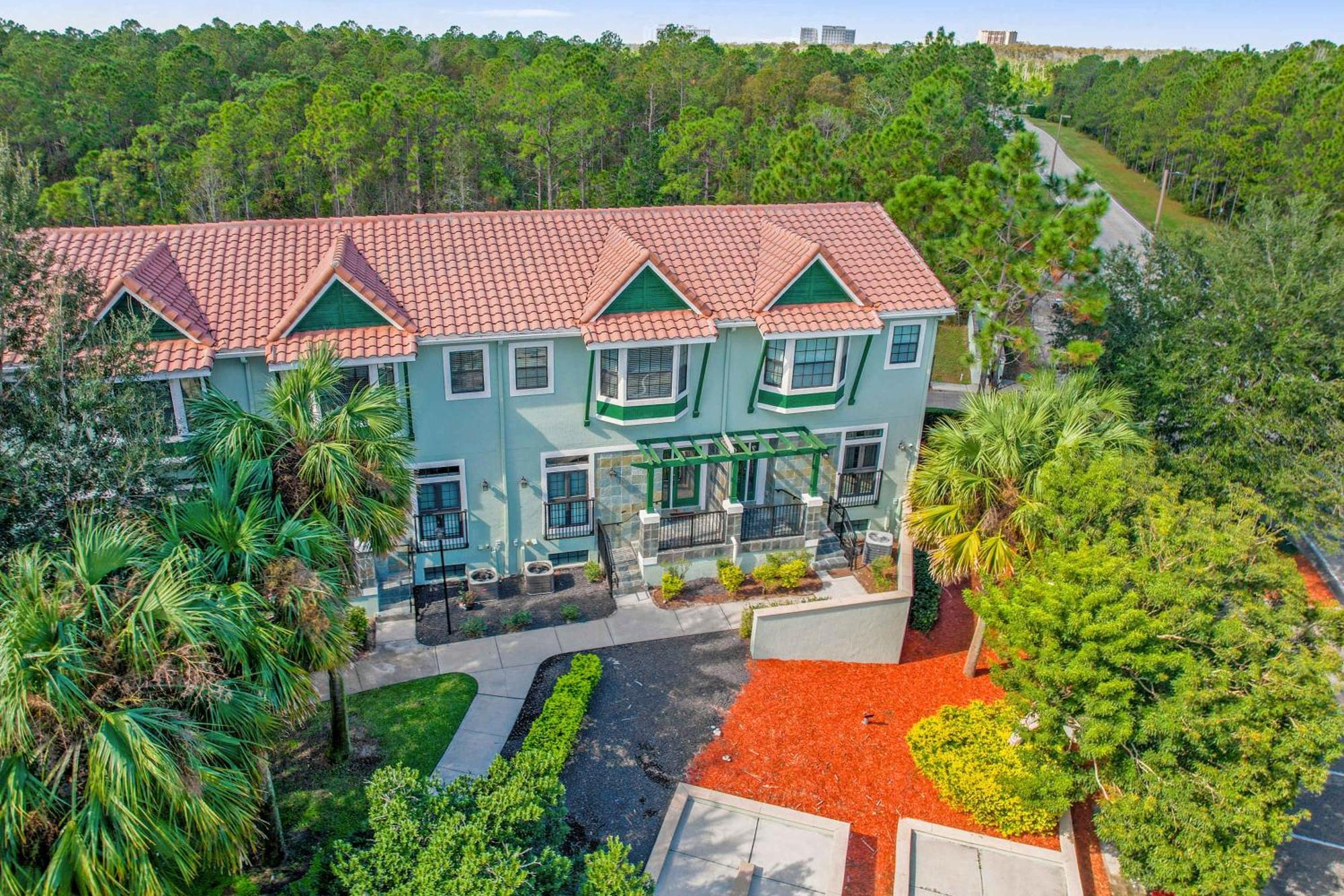 Holiday home Luxurious 4br Townhome - 5 Minutes From *