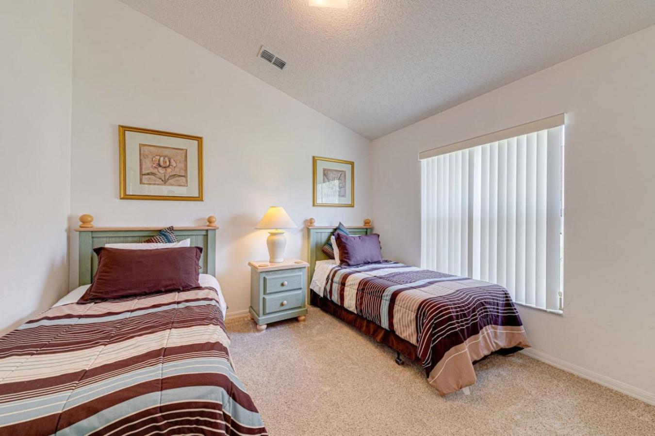 Pool Close To Golfing And Theme Parks Holiday home