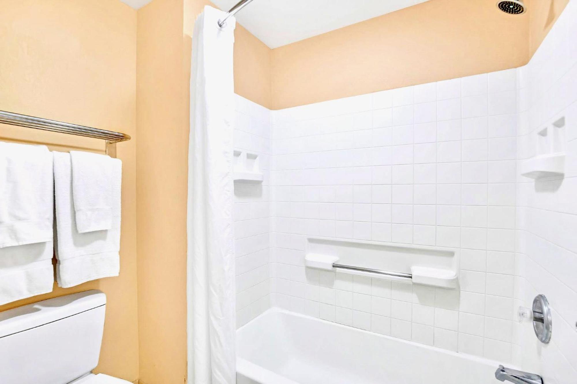 King W Pool & Hot Tub Near Apartment Orlando