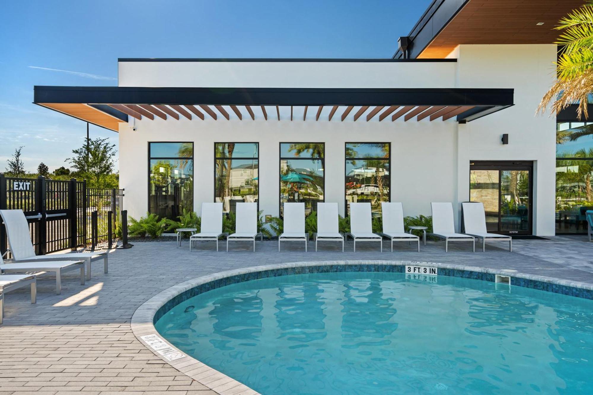 Luxury Paradise In Location