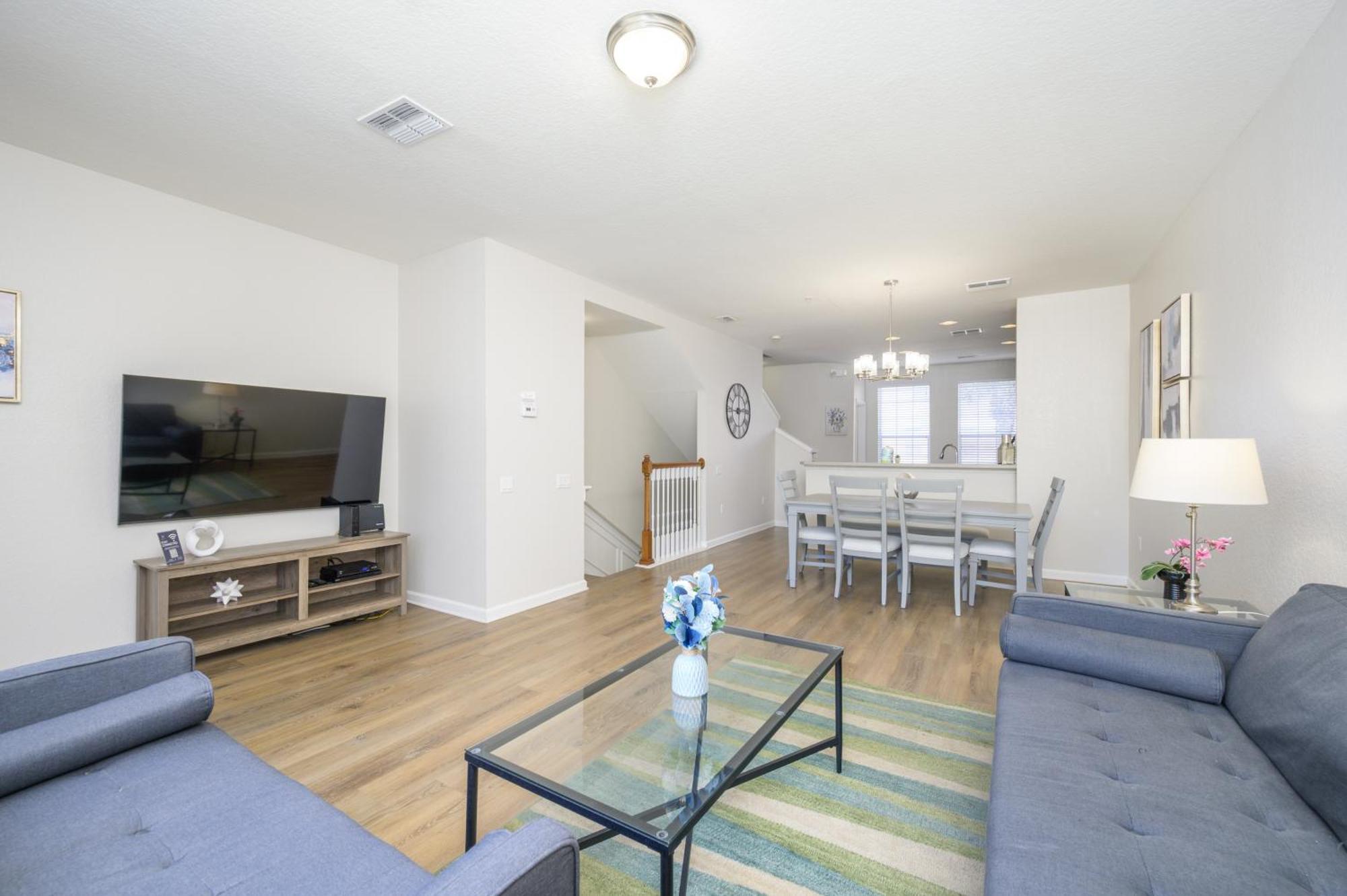 New Listing, Family Vacation Townhome - 4011 Apartment