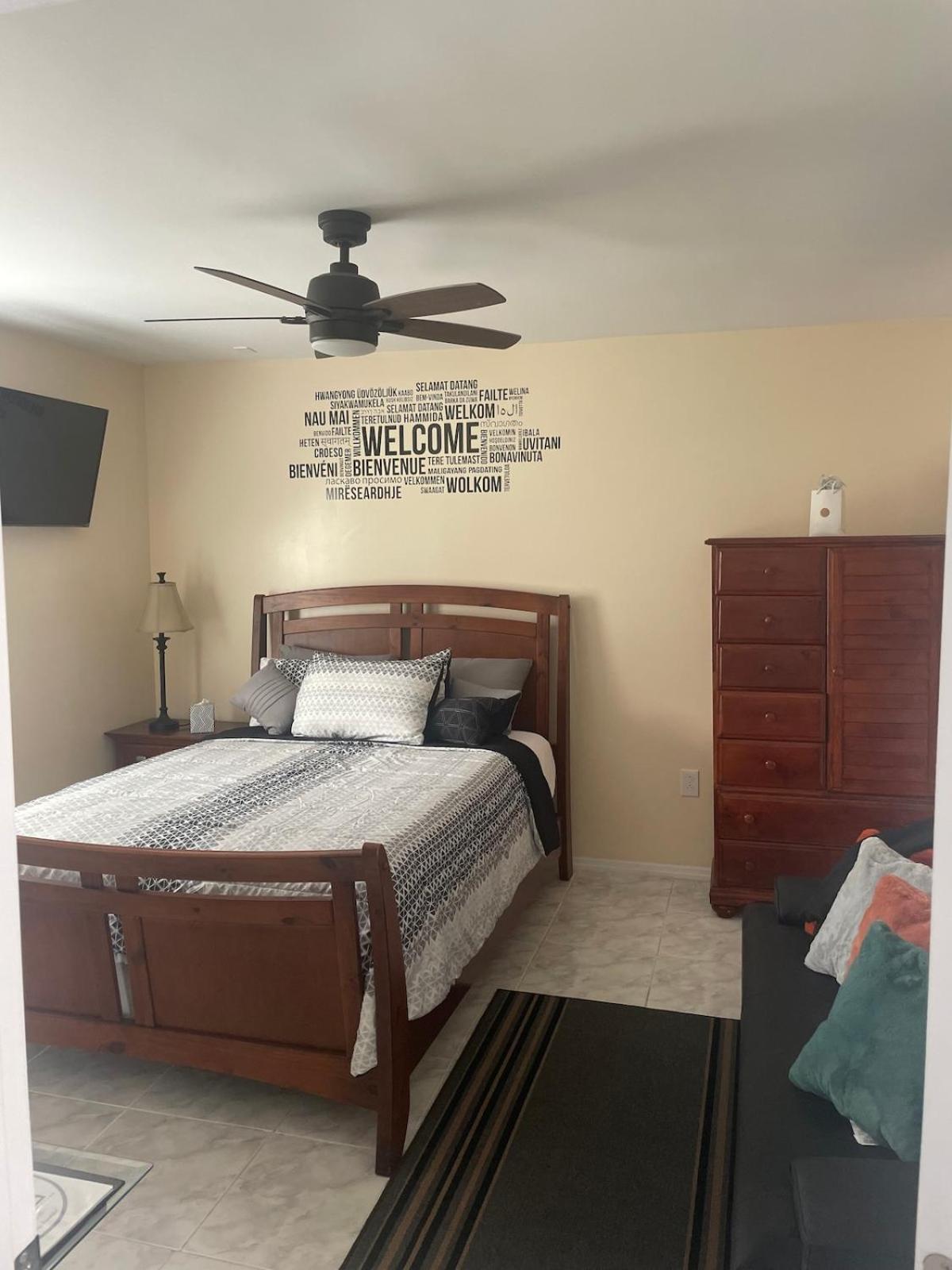 20 Min To Universal Pvt With Full Size Kitchen Orlando