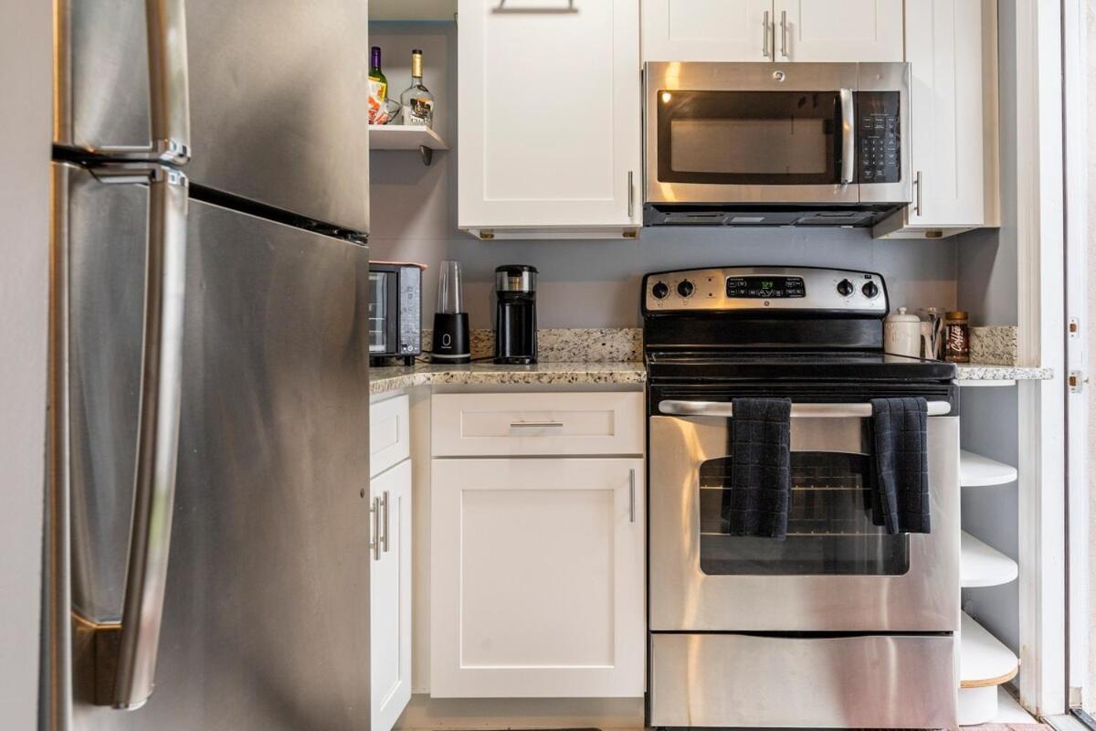 Guest house 20 Min To Universal Pvt With Full Size Kitchen Orlando