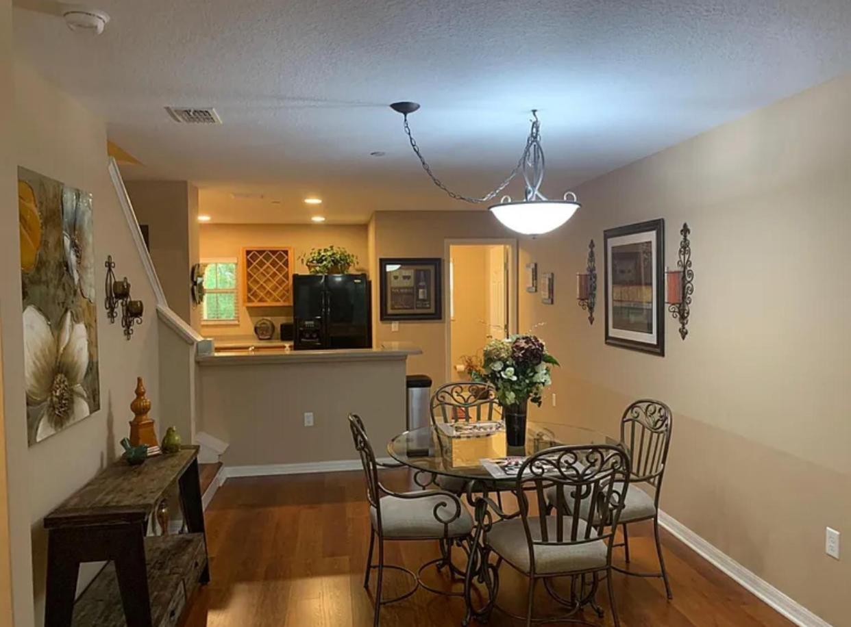 Brentwood Apartment *