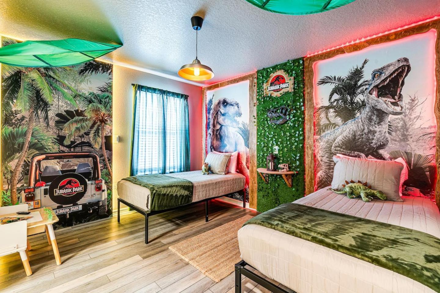 Unwind In Your 5-bedroom Oasis Holiday home Orlando