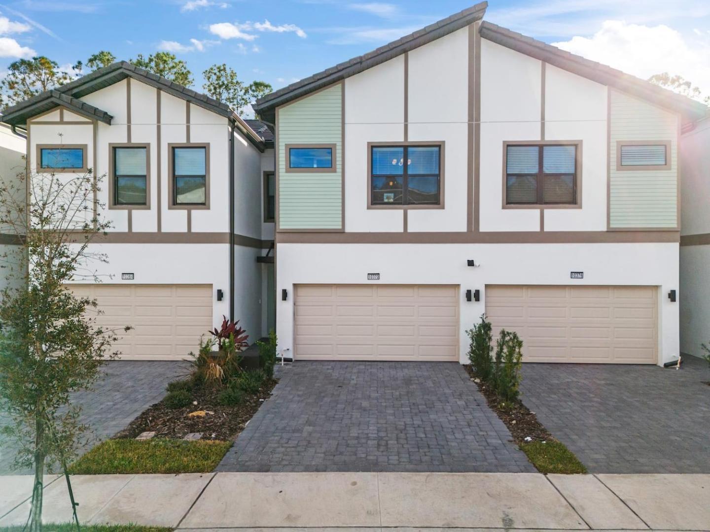 Lux 5br Home, Game Room, 4 & Private Pool *