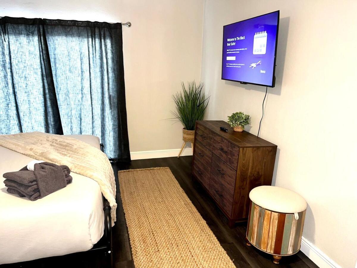 Apartment Beautiful Guest With Private Driveway And Entrance *