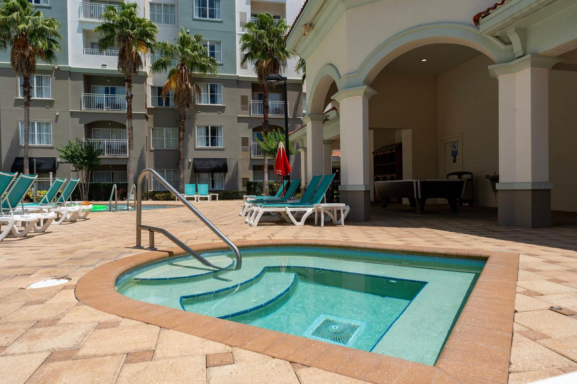 Apartment Cozy W Kitchen Near Universal *