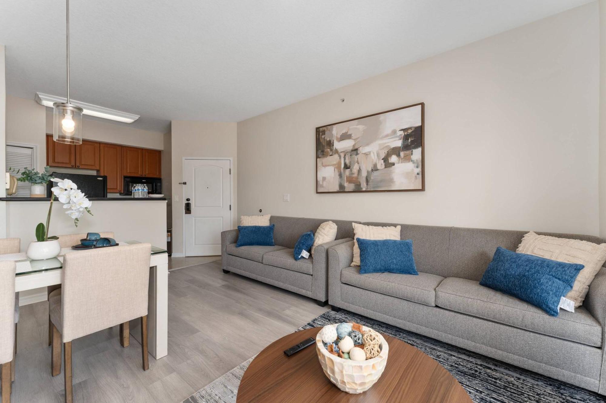Cozy W Kitchen Near Universal Apartment *