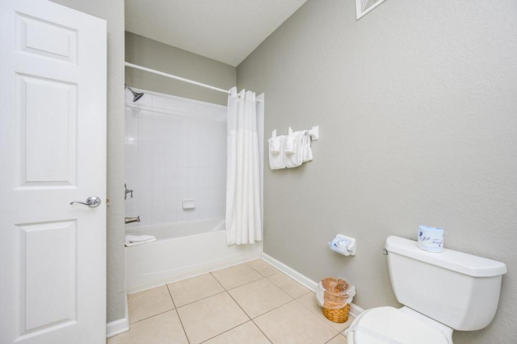 Epic Universe Beautiful Lakeview Condo, Vista Cay - 3013 Apartment Orlando