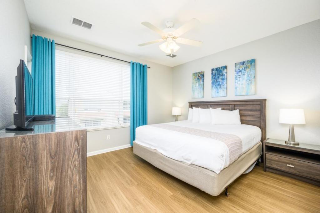 Holiday home Beautiful Townhome, Vista Cay, Near Parks - 4018