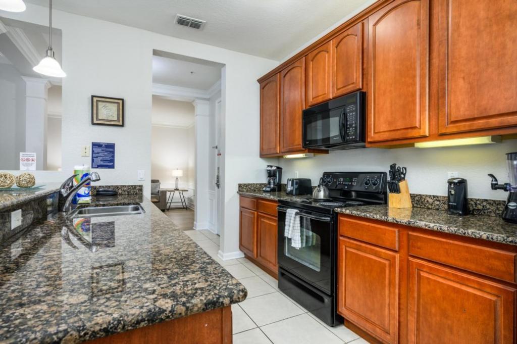 Premium Vista Cay Condo, Vista Cay - 2006