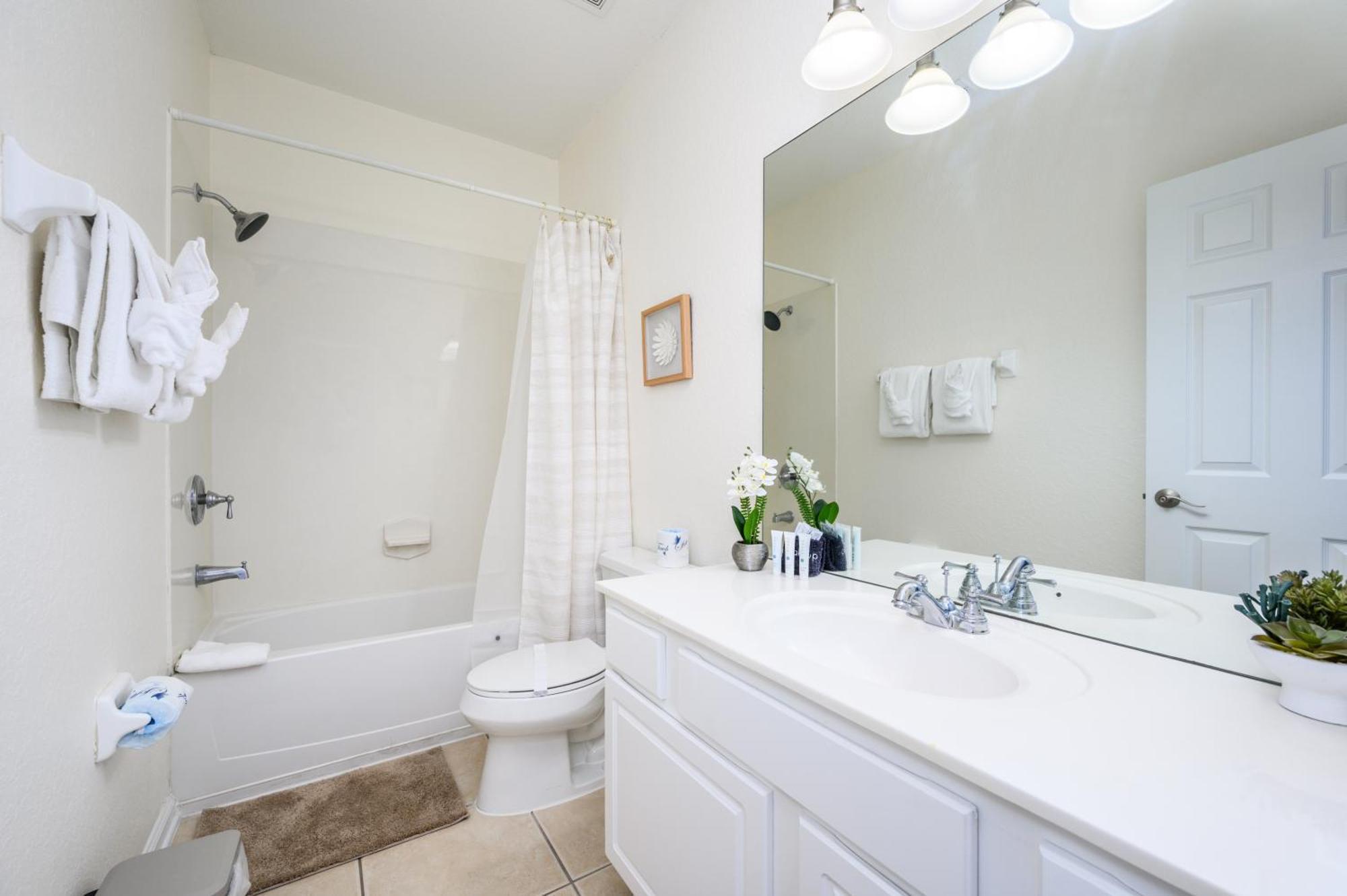 New Listing, Beautiful Townhome, Vista Cay - 4014 * Orlando