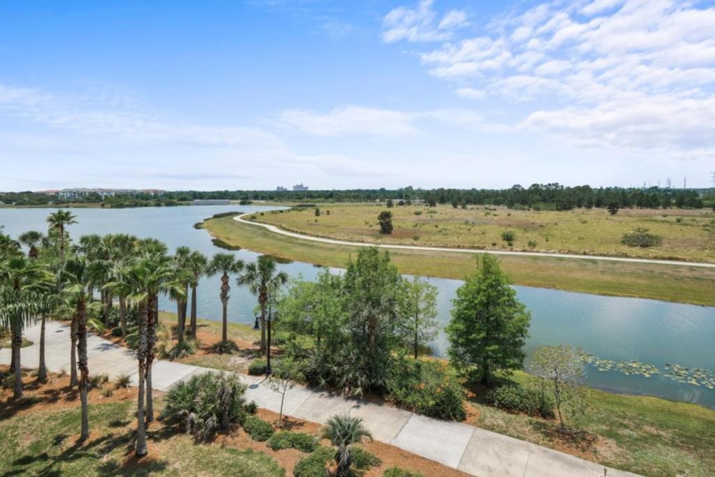 Apartment Luxury Lakeview Penthouse, Vista Cay 1025 Orlando