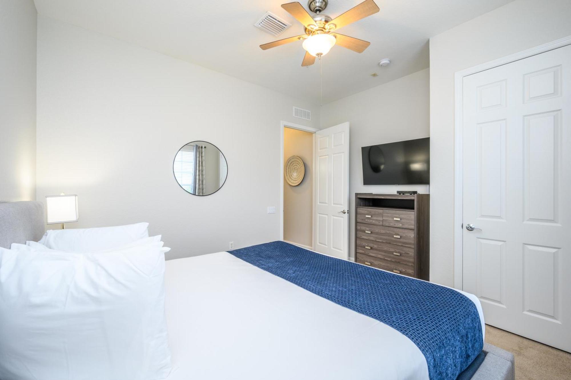 Penthouse Vacation Condo, Near The Parks - 2015 Orlando