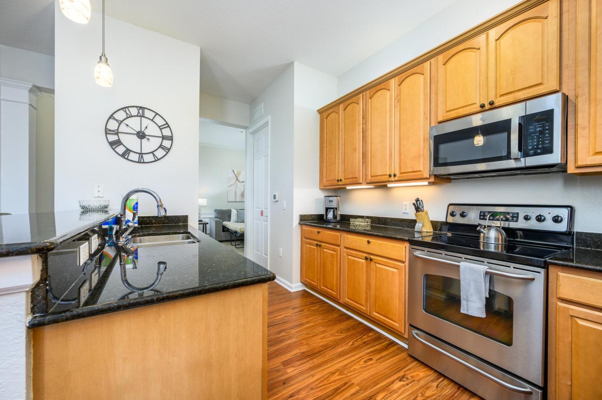 Penthouse Vacation Condo, Near The Parks - 2015 Apartment