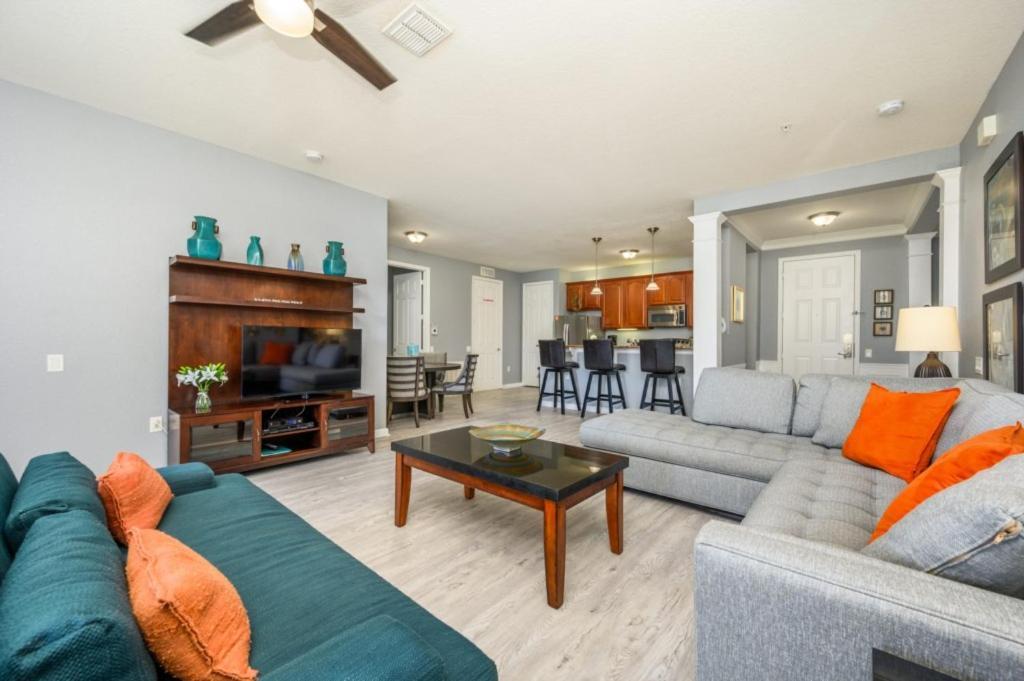 Newly Renovated Premium Condo, Vista Cay - 2002 Orlando
